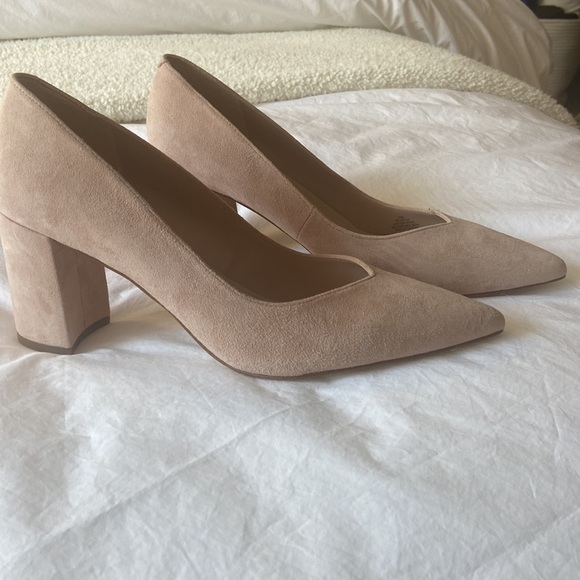 Marc Fisher 9.5 block pump heel - Picture 3 of 7